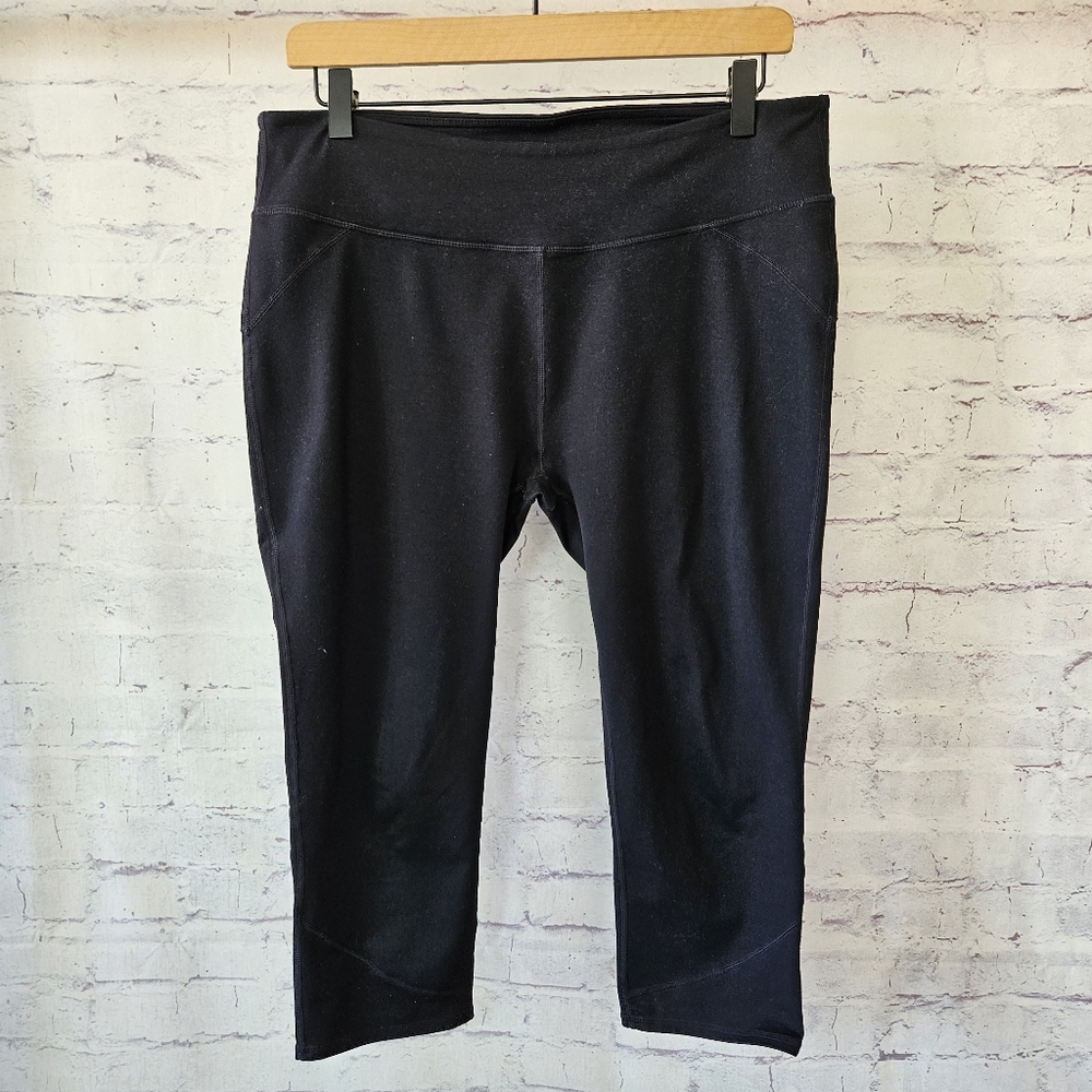 Fabletics Cropped Athletic Legging Bundle - Navy & Black Large - Picture 6 of 14